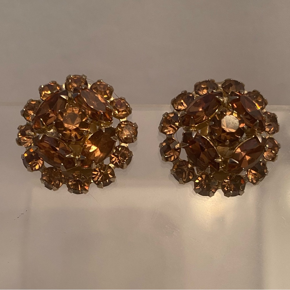 Vintage Weiss Amber Rhinestones Signed Clip On Earrings